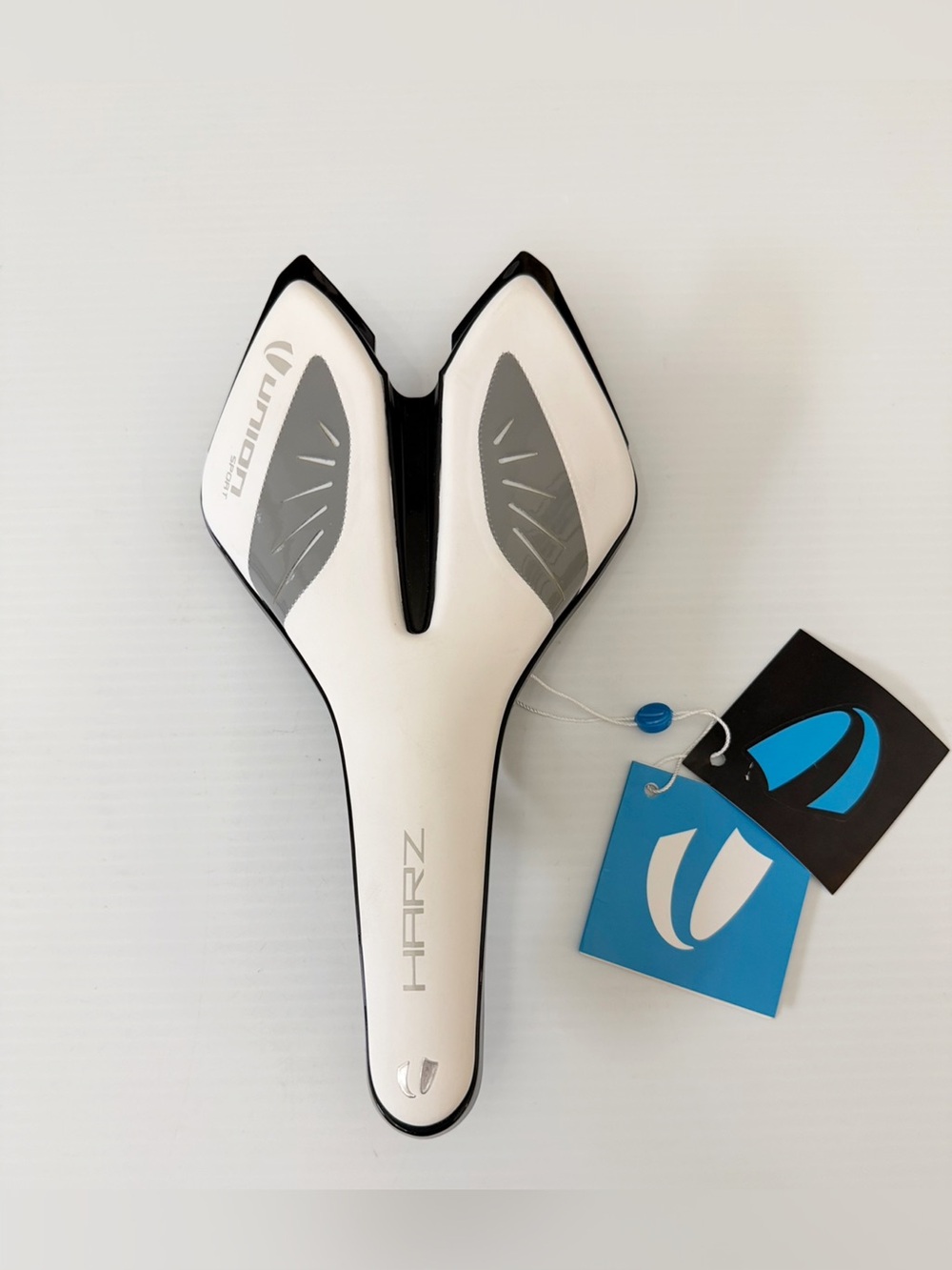 Union Sport Harz MXS-M-1 Performance Bike Seat Saddle - Ultra Light Carbon Fiber